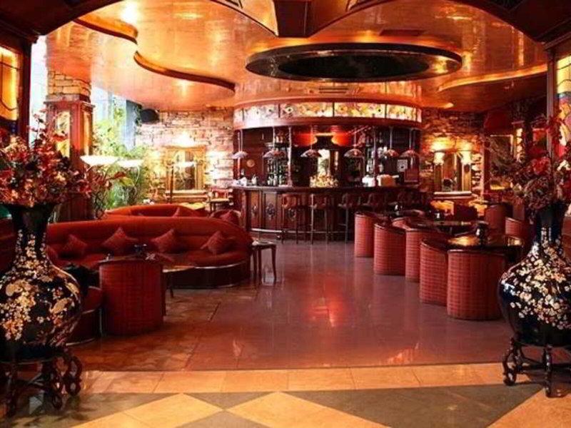 A8905E5792552ECAA5CA8D27611EF9BB