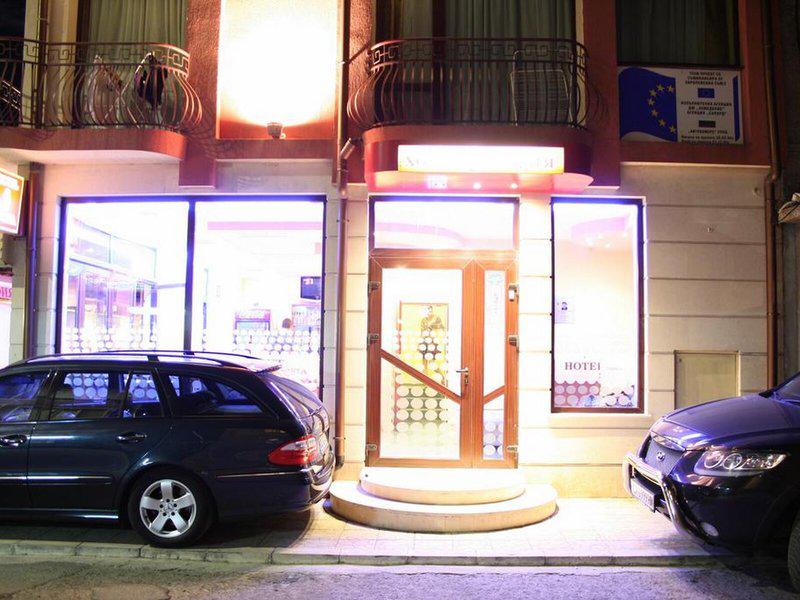 DB1F3175ACD9C334309F02CCC63DA178