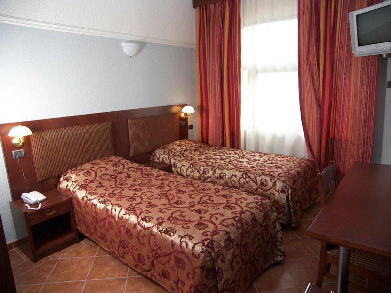 2C23ADD2740EFF22088A92F7086788CE