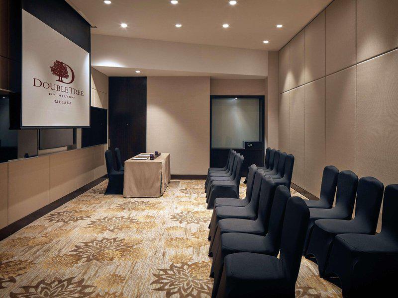 73F55A284A4BCAD7DE356A0FC535A14D