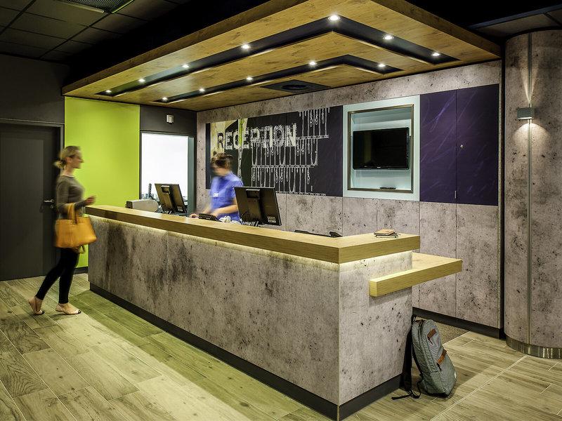 411832A532F31685BF7E49E7CB3C4C53