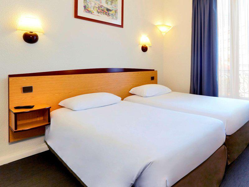 9B044E0E1F84C2B76F5D28218693F81A