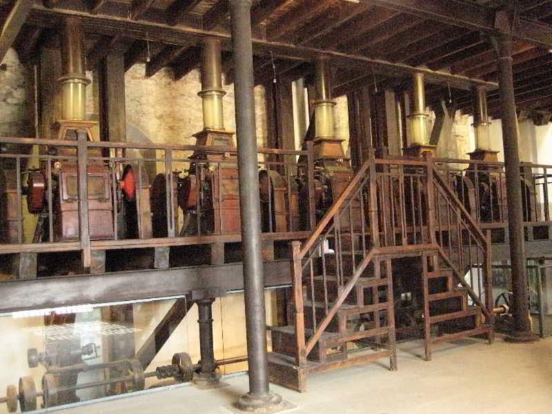 CF78D5658139E3323EB4D09356B5A5F1