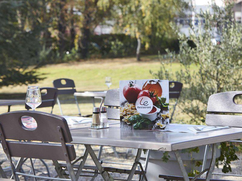 EE880785F1851F20BB025FA206B80BE9