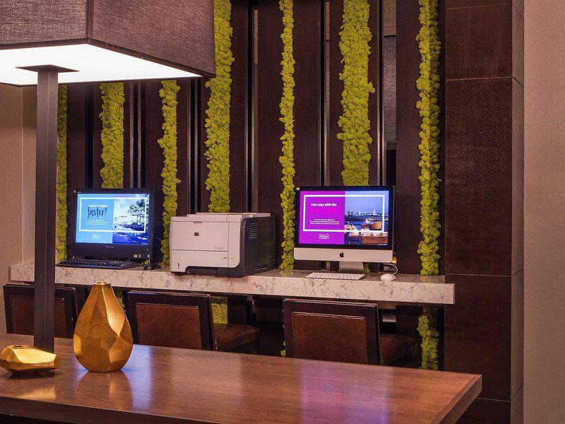 3BFFDBF39B83AFC9DA22D5C1971A1A04