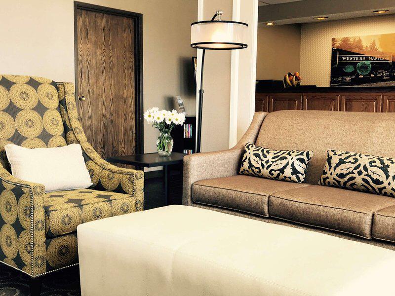 B8128C00688C89BD235664B9A3F286EA