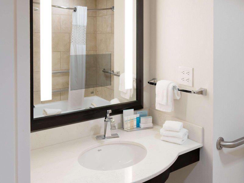 CB917C6F3F63E73BB45797D435AD0F3A