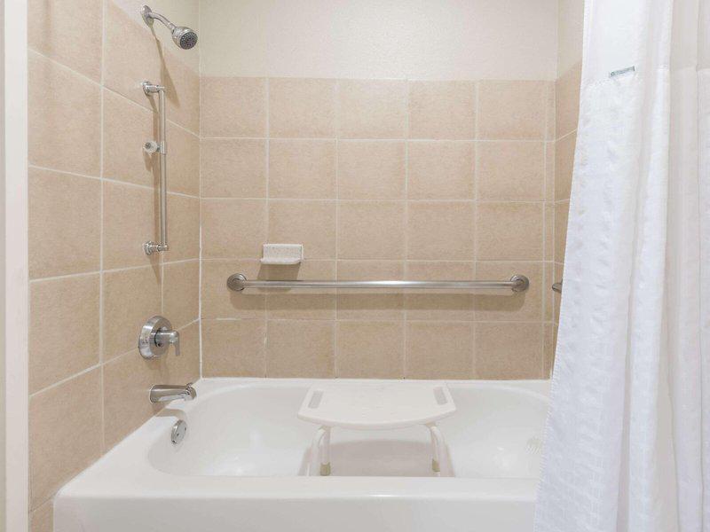 91B88E4204DDD98C3BBA457D9CEB2D7B