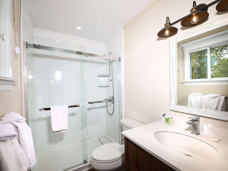 72A40F3BE9EEFB35F46CA48B04BEAC38