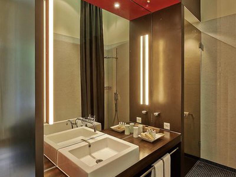 43F39B9C201C6F8523BAFB9F787B5173