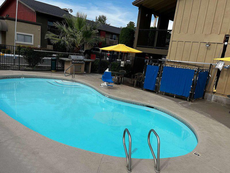 64CB2BB4775600EFC86B60119CA77536