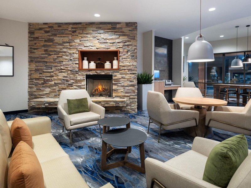 19B653E2FDFD6B9CCB7742502C92D1E3