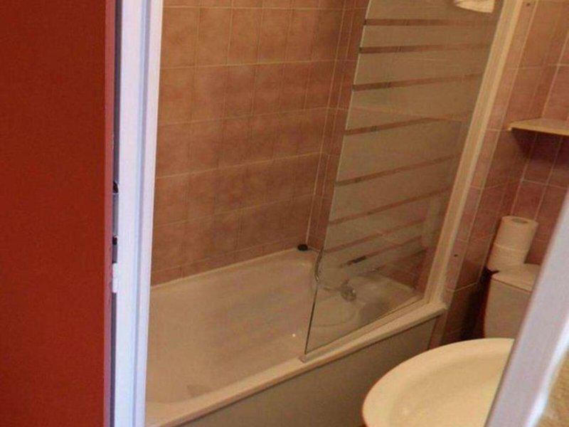 FC7CE394E3E41E2B88E1BAB737AC7099