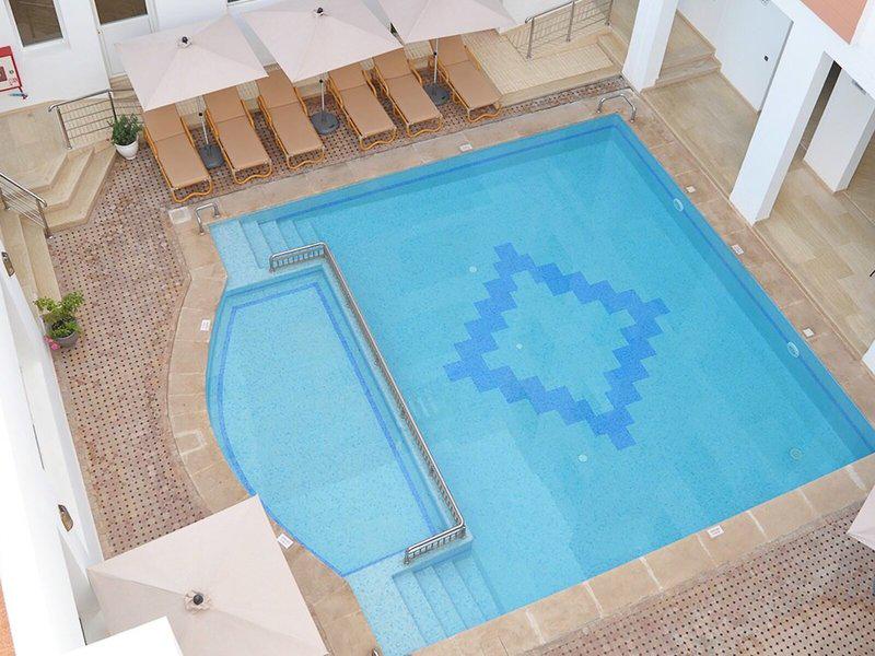 30B4ED9E326F29F4D50142566D5DEDA1