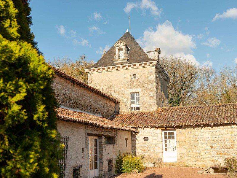 49B0CA0E41C0140754BDF808966D1355