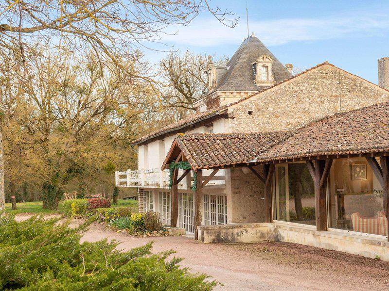 C2B2658F7D18913FAE872B62B65AE34F