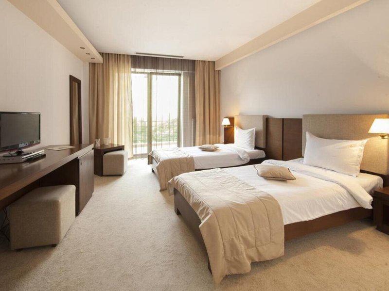 00043E702F0DF9E52C5F74B5300068DA