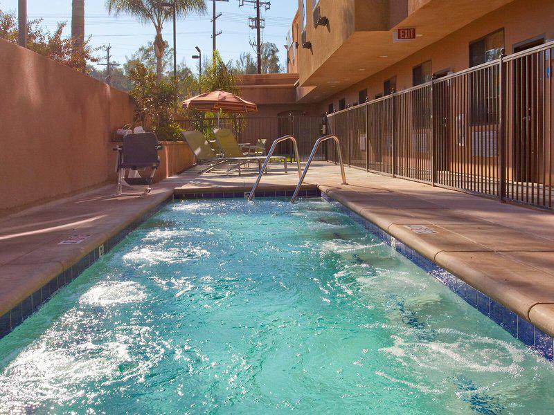 518EA4BCA489E8058F087B19FE3603BA