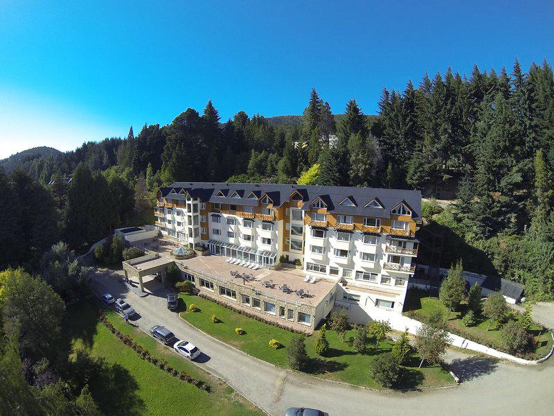 51D381B793EEB78A97423BF5DE7ECB2A