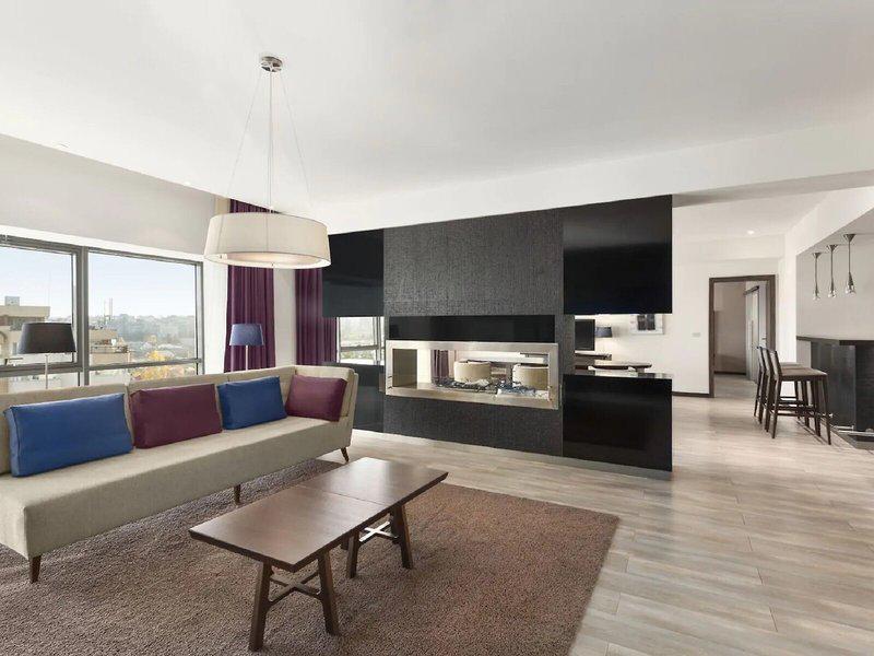 7B0E97841E9F82F5C621CBED051304D8