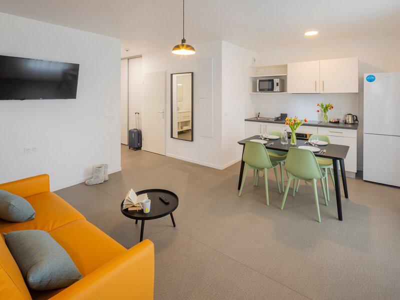 330AC564ADF18AAB24741B62C2312513