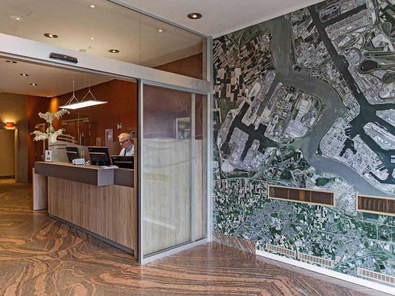 71218A52D124081FFBEAAAEB72828A84