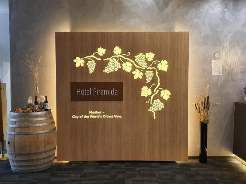 0F33F1995F0D4303065F7418D41B9D5F