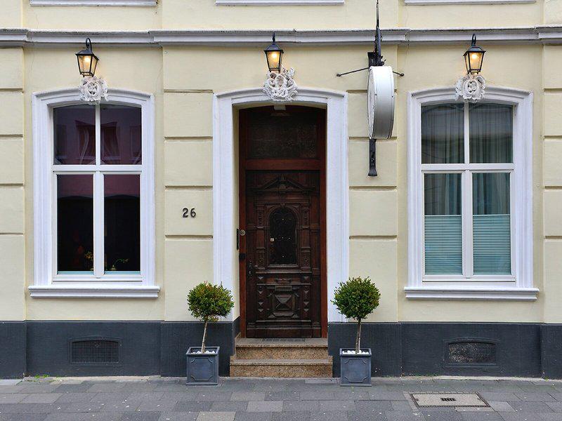 77A4CEF50A71B013B744FA40F5164D4D