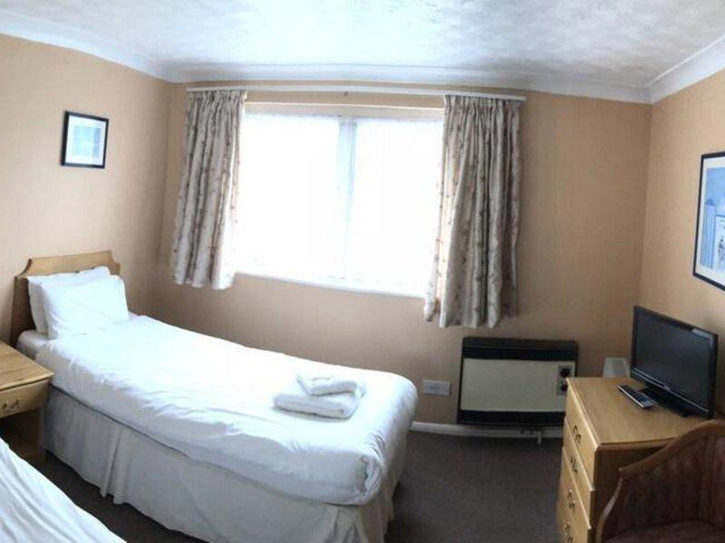 E168C3BF5C1867158E1AC1B094DAC3A5