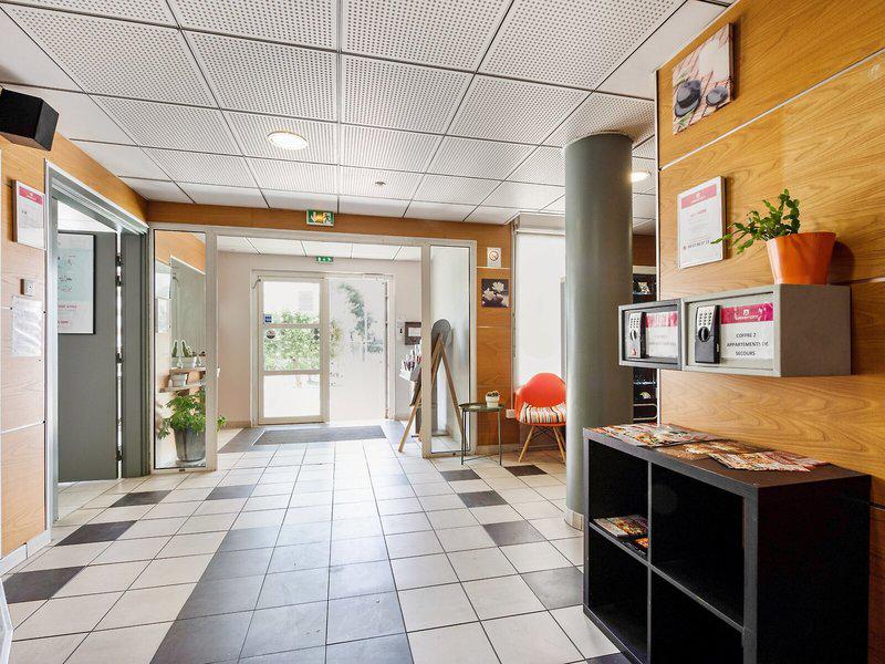 164FA570E2740B10F8F8ABB0BB9E4B5E