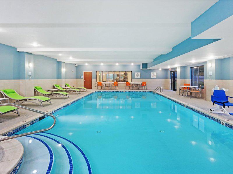 53ABA16234D4105F2ACFF57E816D64BF