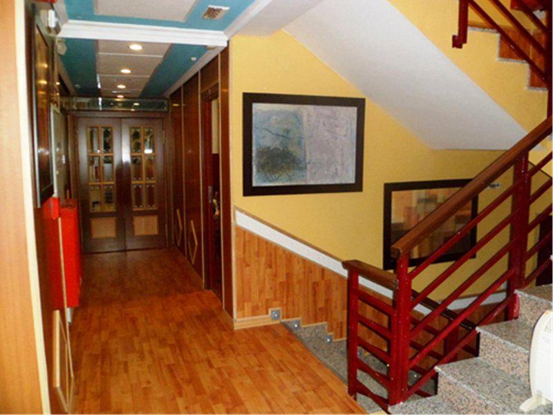 F0E9C7C4FBBDFD2A1093D3D19500D881