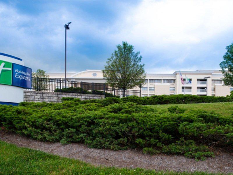 8E7E0F8D373704F5D47767D9213390B5