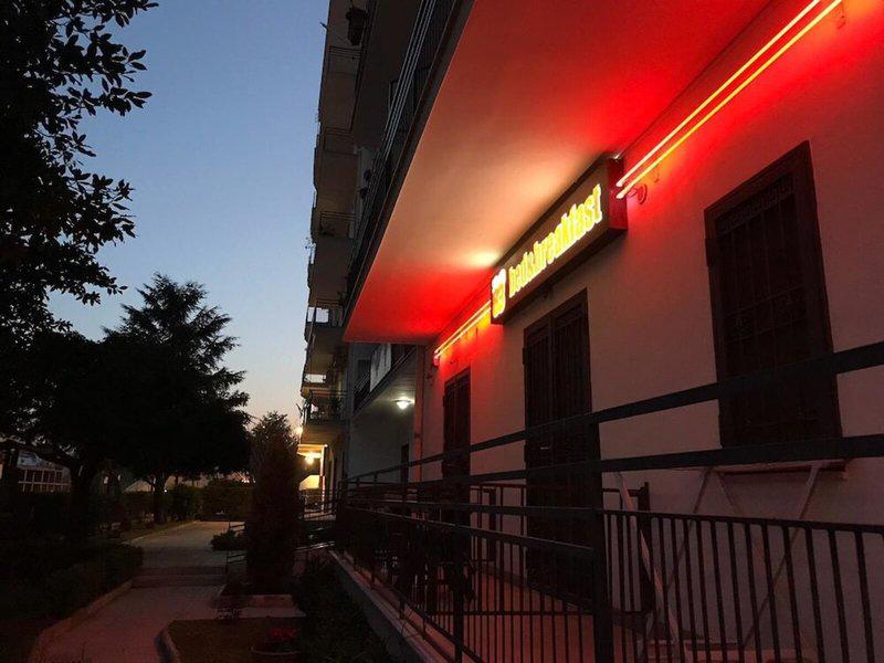 D922714BAE8A8EBEAB0D458D014F342B