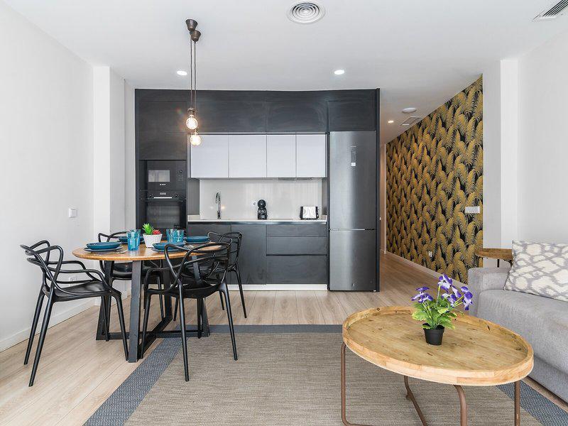 2AA8F02F24D3D89DA0296A653635583B