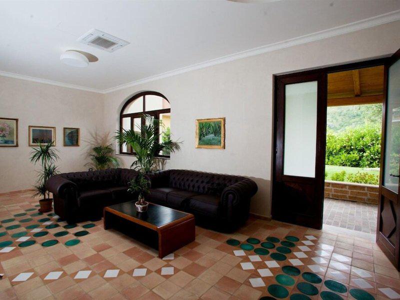 AA7C4855B6A5DFE0A7D4E5356DD273B9