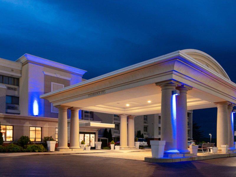 EF56E324F5A8F6151A8B02BF78A1D5C4