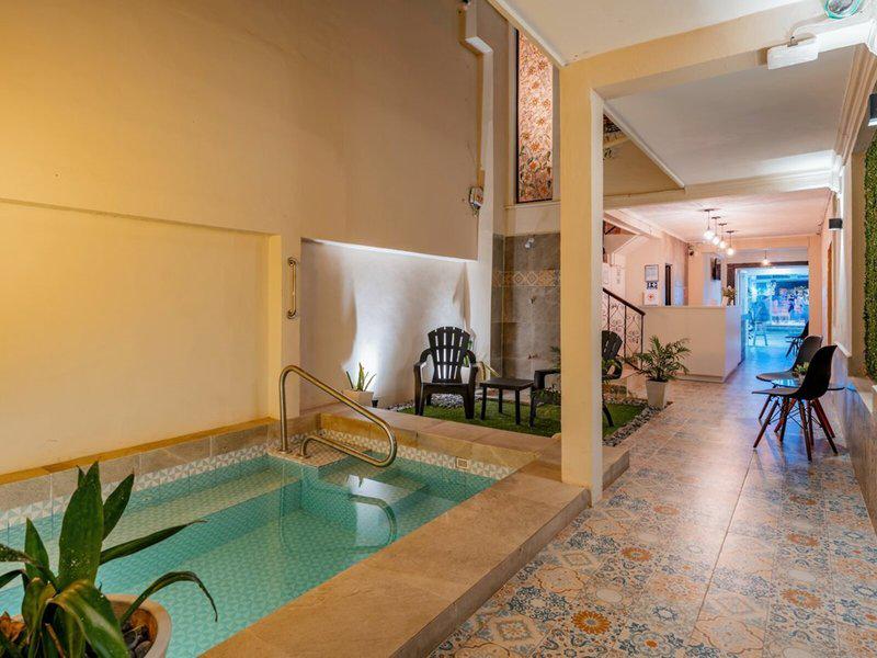 14BB1ADFC78F6C5813D54B8D20FEB93B