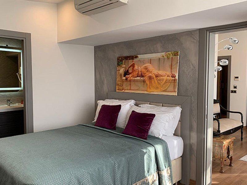 869B2F49687424F0B9480474825BDC33