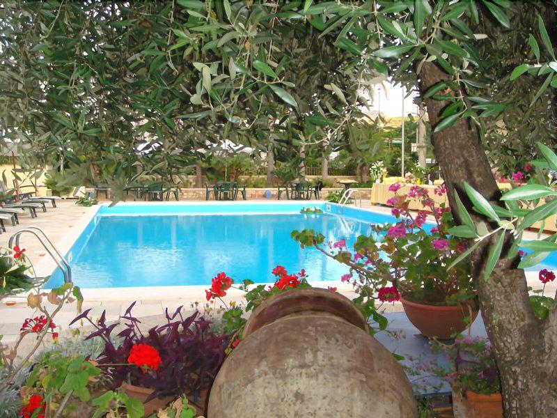 102058C0412F87CE2D782A616FB56774