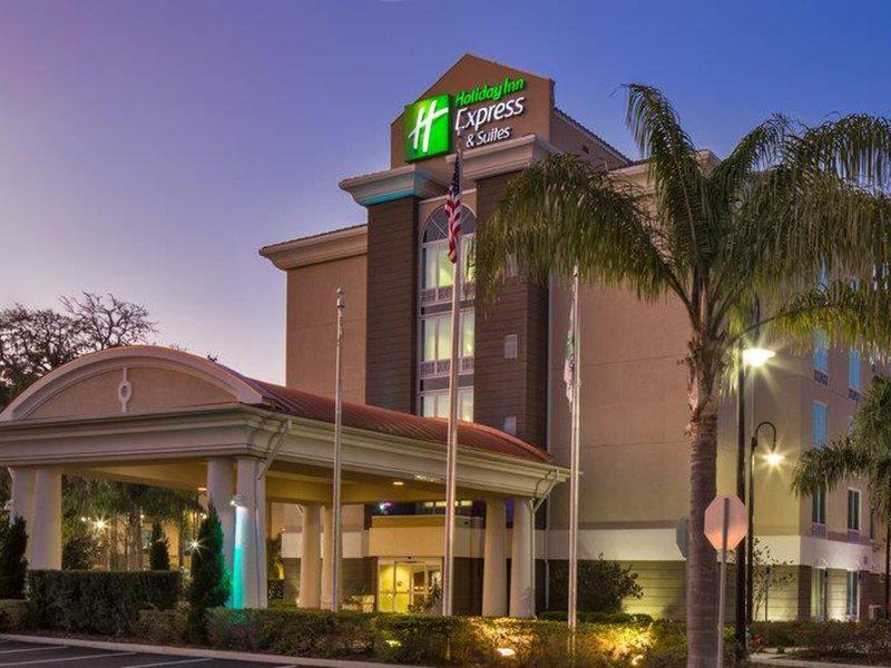 EDCDC058E4C95A0D7C42547222086B45