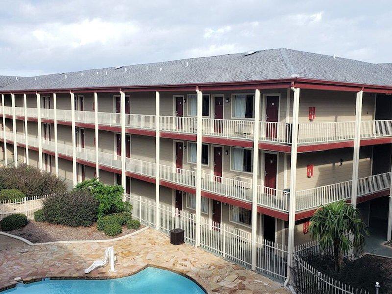 1DCFF4E7F0B56C7EFA65F8CF6D1638F1