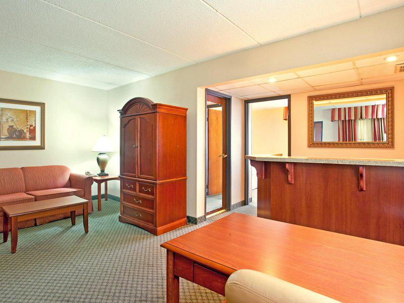 79A5FC4AA45F9D2F480F972B45CA2A32