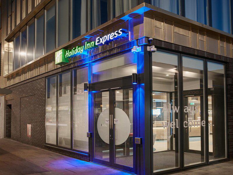 D7A4D68BE625EE1625177F9EEB23FA5F