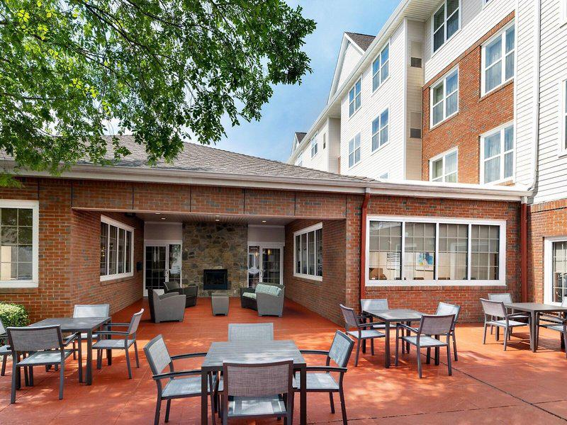 0A0ECE2A5AE1A3328EDB3201853DEC13