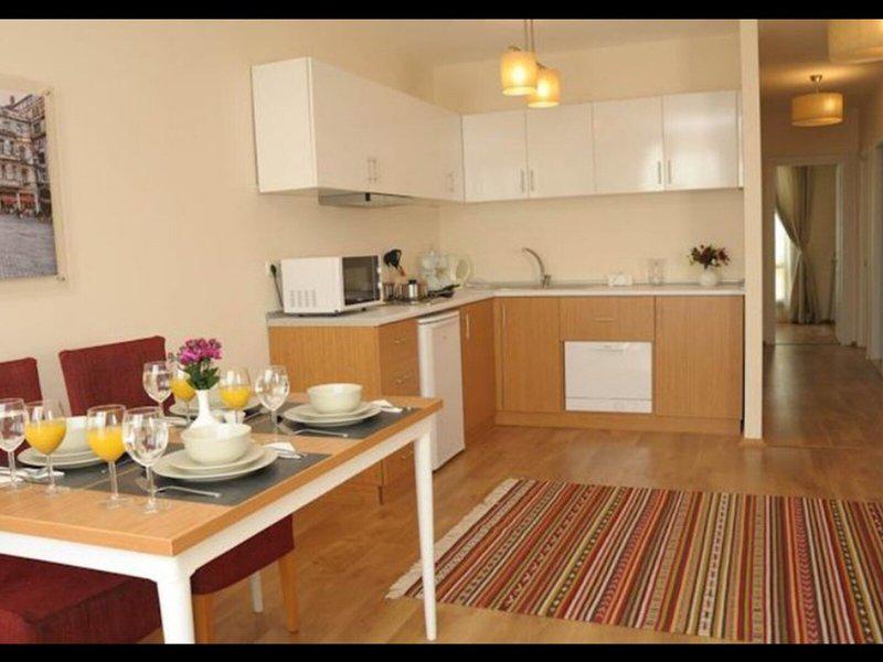 E5787687112B1F32EDD02250F601640D