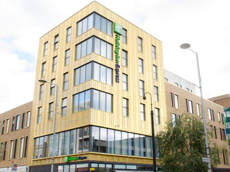 B8E5DAFEE98241CFF6FFD1ADFD06DBFA