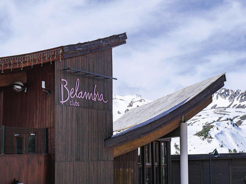 55B26F2A351B70136CAE21EBFBB93EA9