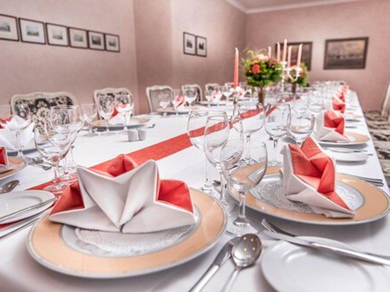 6B68FDB9437728D7BACE8FB0628A81A8