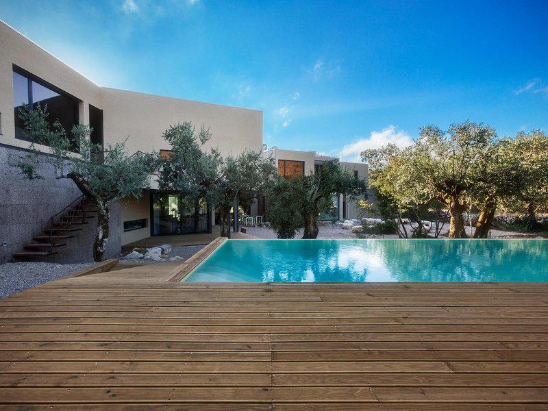 2A0F53F91A34FF4D563973C168B9FE46